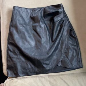Used pleather skirt high waist xxs